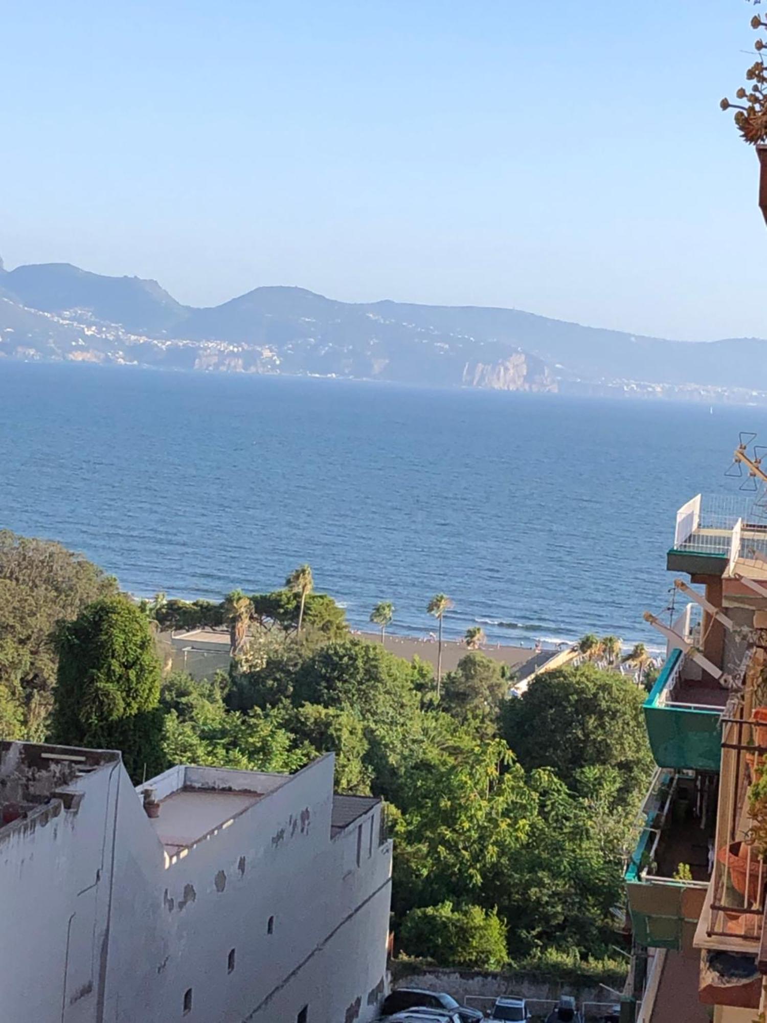 Апартаменты Sogno Di Mezza Estate Торре-Аннунциата Экстерьер фото