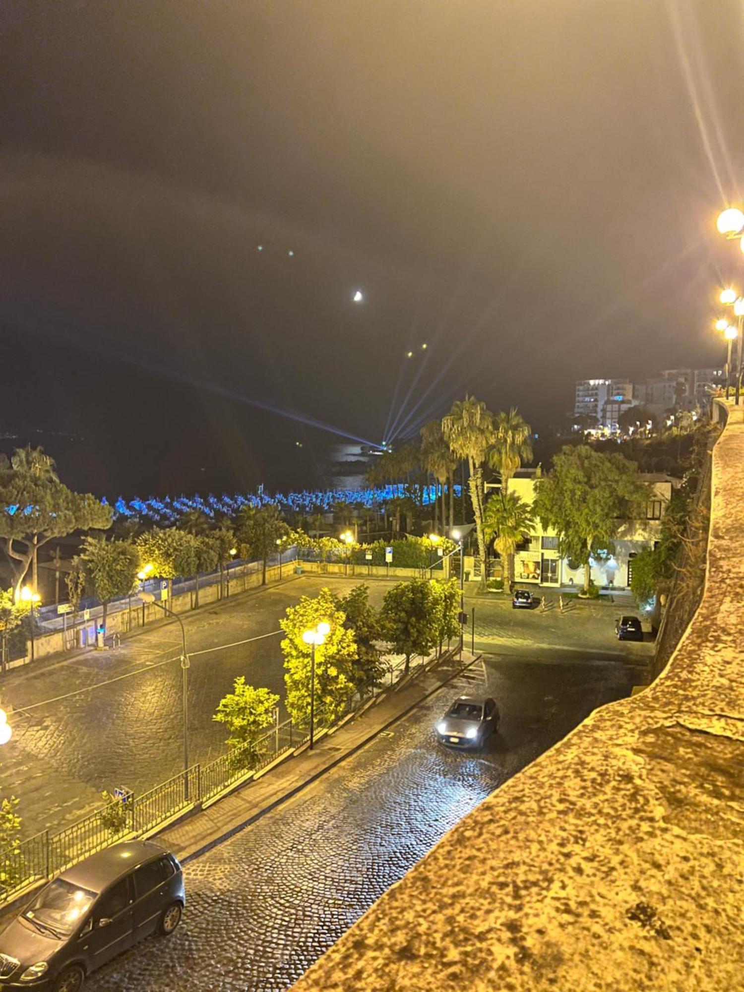 Апартаменты Sogno Di Mezza Estate Торре-Аннунциата Экстерьер фото